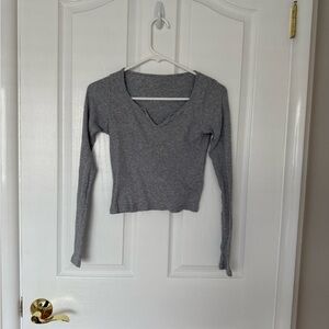 Gray V-Neck Long Sleeve Top
